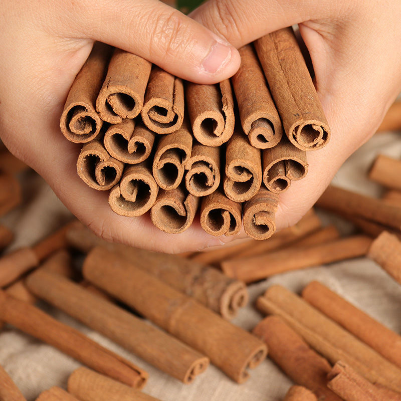 Cinnamon stick.jpg Cinnamon stick.jpg